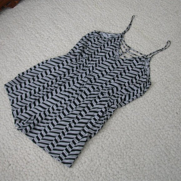 Light Black and White Romper - Picture 8 of 10